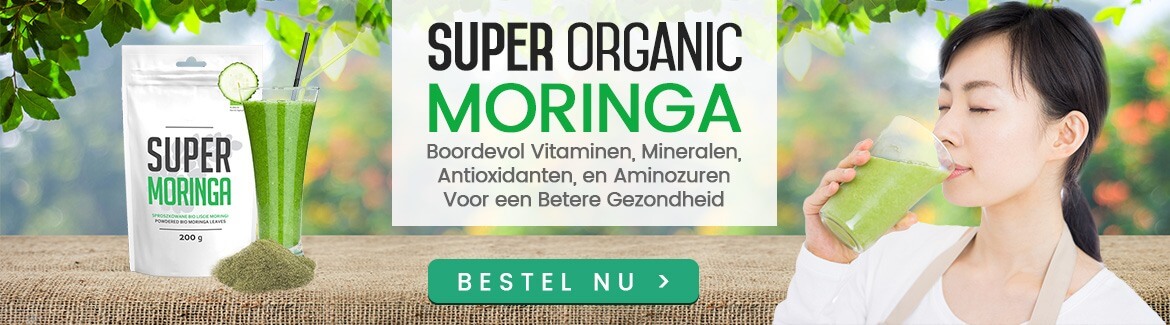 Banner moringa - Vrouw die moringa drankje drinkt, glas moringa drink en verpakking super moringa poeder Banner moringa - Vrouw die moringa drankje drinkt, glas moringa drink en verpakking super moringa poeder