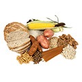 Voeding vol met koolhydraten zoals vlees, brood en pasta